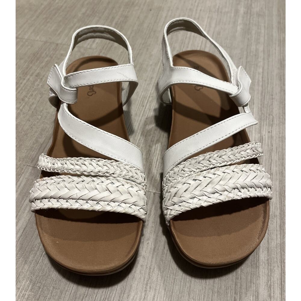 Baretraps Jalen Womens White Ankle Strap Sandals Size 8